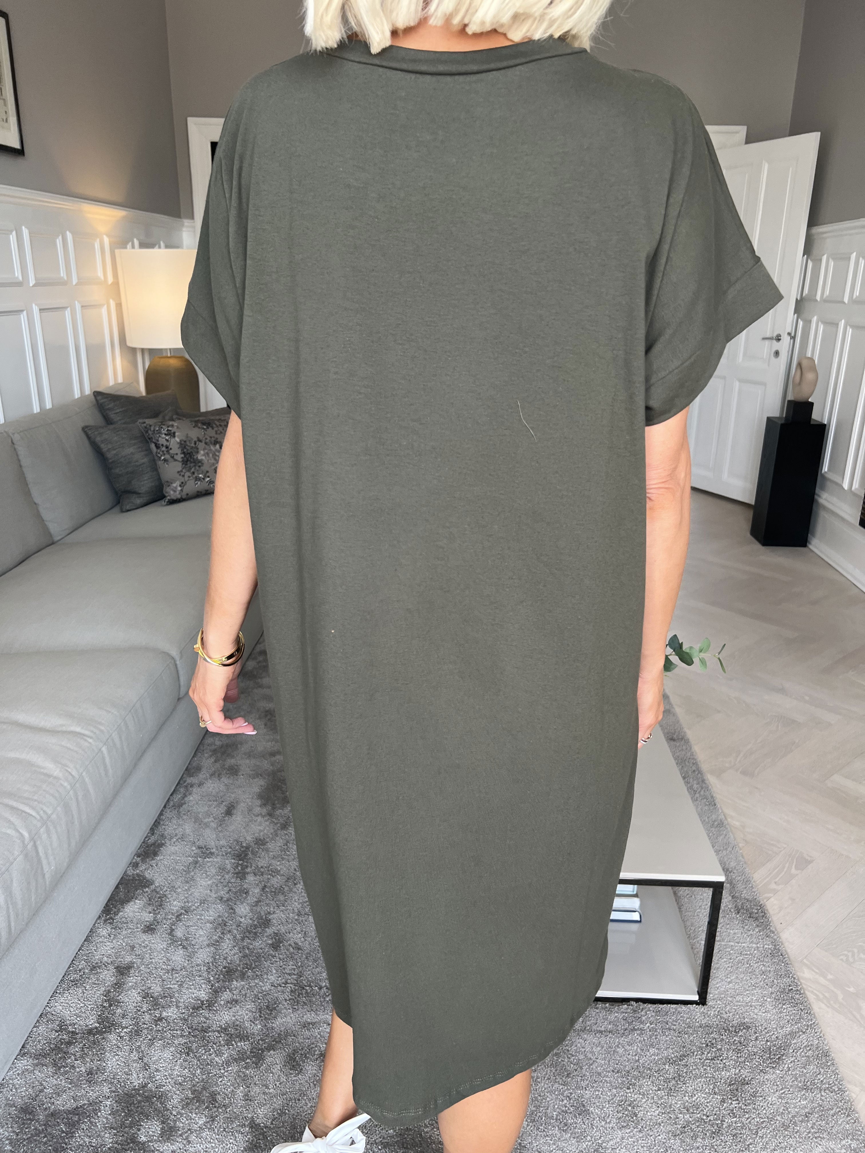 Virginia - Blød t-shirt kjole med motiv